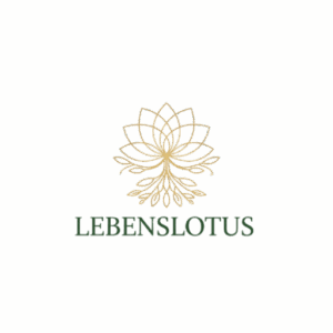 LEBENSLOTUS: Ein stilisiertes goldenes Lotus-Baum-Symbol, das Wachstum, Heilung und ganzheitliche Naturheilkunde darstellt. Es symbolisiert die Verbindung zu Heilpflanzen, Aromatherapie und Phytotherapie, ergänzt durch Elemente der spirituellen Gesundheit und inneren Balance. Ideal für Naturheilpraxis, Online-Kurse und Masterwissen im Bereich alternative Medizin